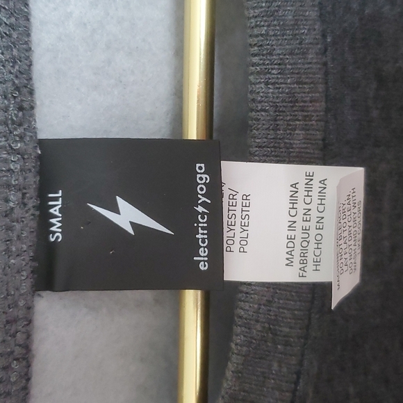 Electric Yoga Charcoal Gray Cougar/ Lioness Sweatshirt Size Small NWOT - Picture 3 of 7